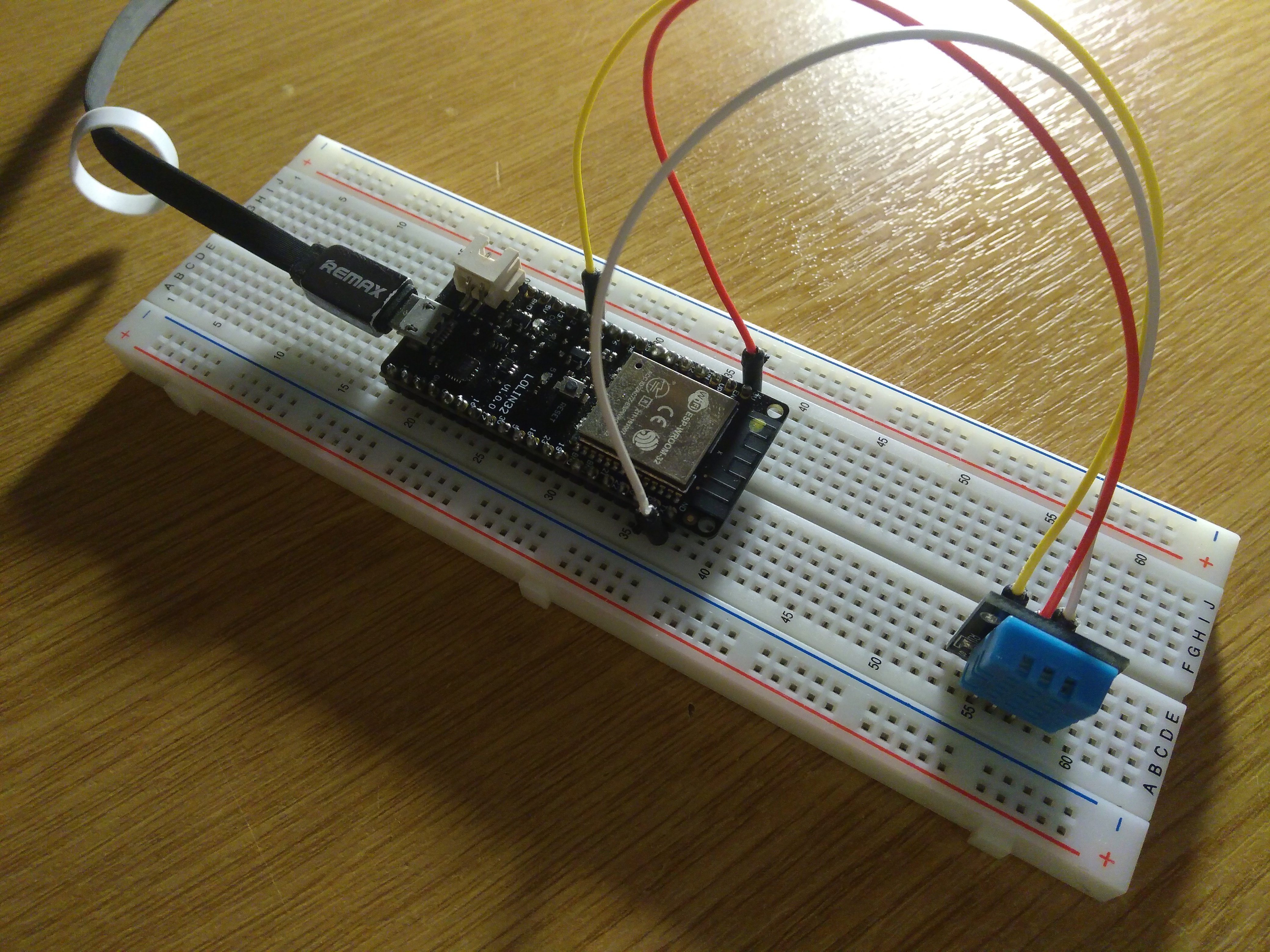 Use an ESP32 board to send DHT to MQTT and then deep sleep